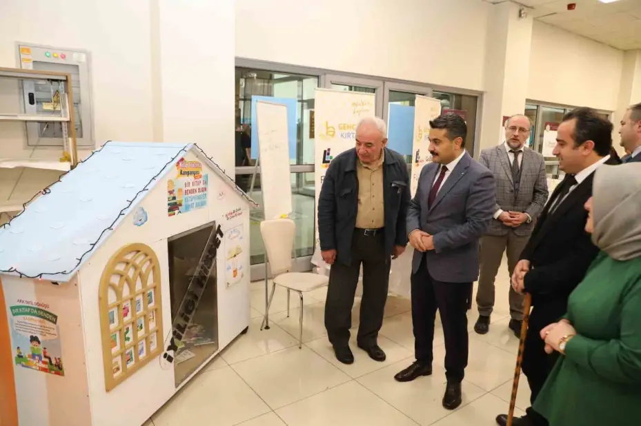 Bağışlanan 15 bin kitap okullara dağıtılacak