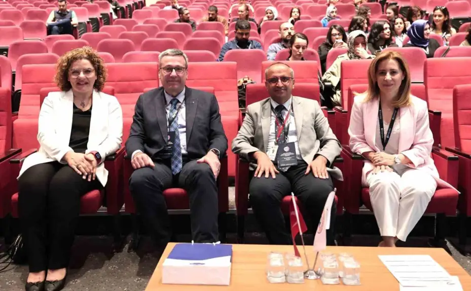 ERÜ’de, "Temiz Ellerden Temiz Hastanelere" Sempozyumu gerçekleştirildi