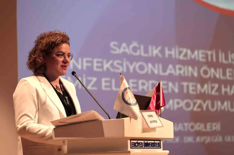 ERÜ’de, "Temiz Ellerden Temiz Hastanelere" Sempozyumu gerçekleştirildi