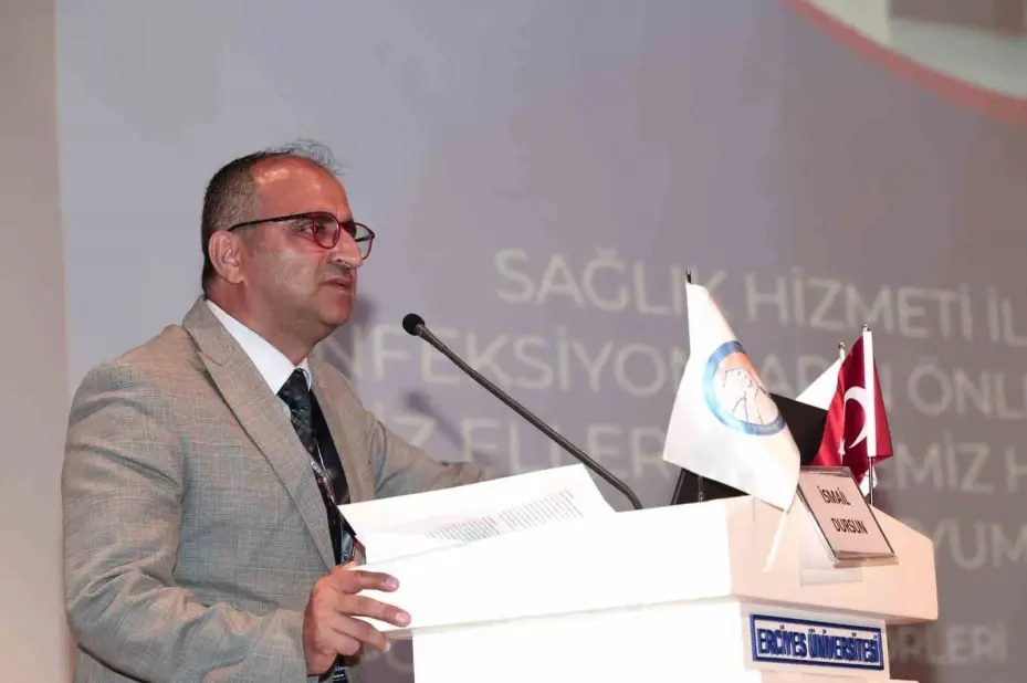 ERÜ’de, "Temiz Ellerden Temiz Hastanelere" Sempozyumu gerçekleştirildi