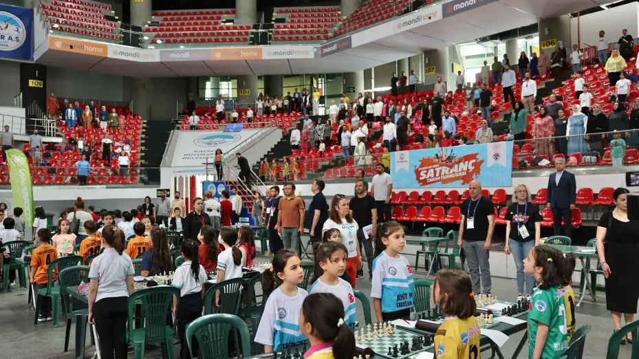 Kocasinan’da Okul Sporları Satranç Turnuvası başladı