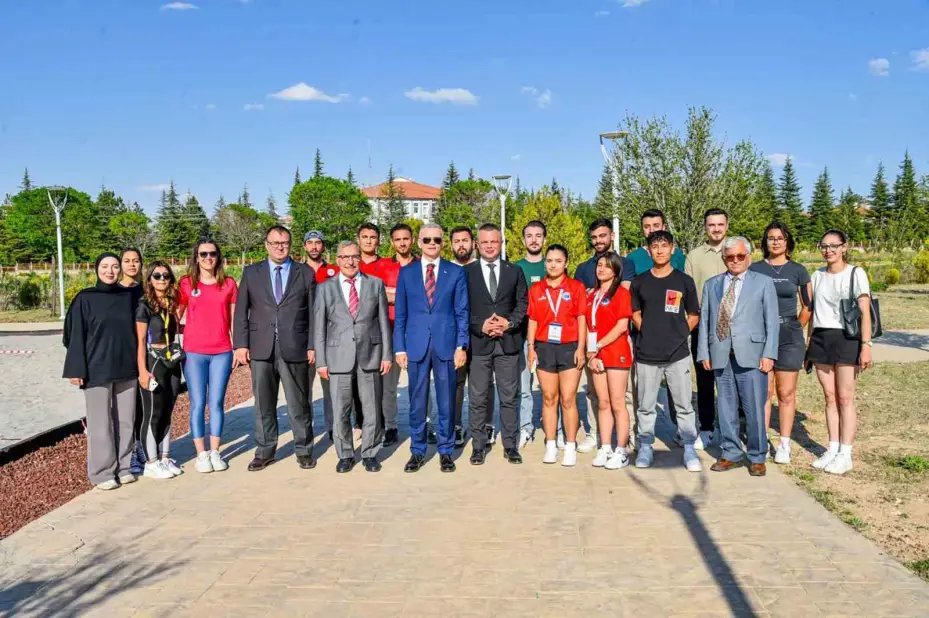 KMÜ’de plaj voleybolu heyecanı yaşandı