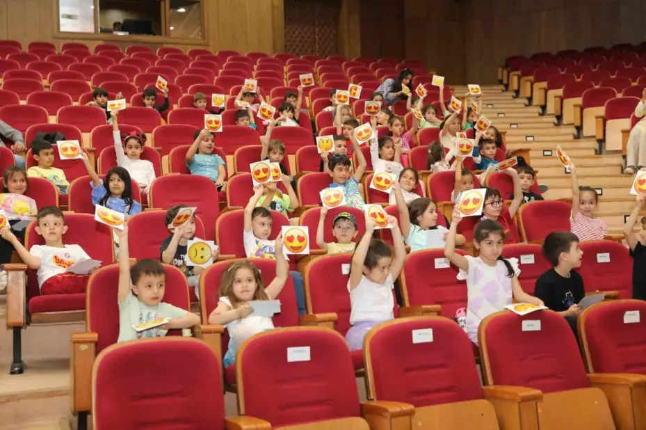 Anaokulu öğrencileri doktora tezlerini oyladı