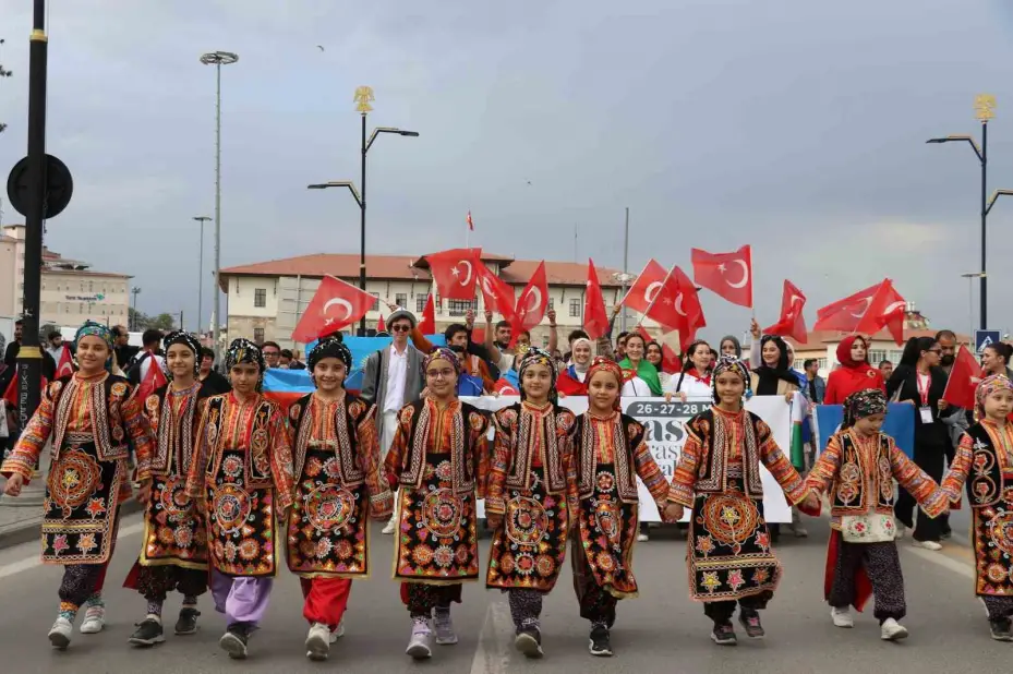Sivas Uluslararası Film Festivali, kortej yürüyüşü ile başladı