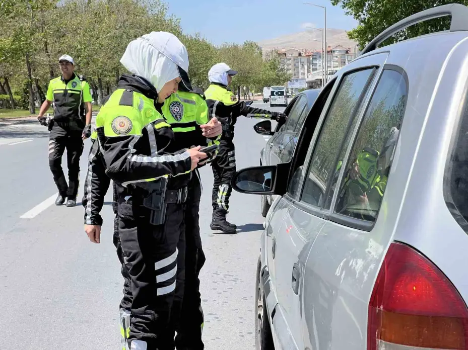 Konya’nın ilk kadın şahin polisleri görevde