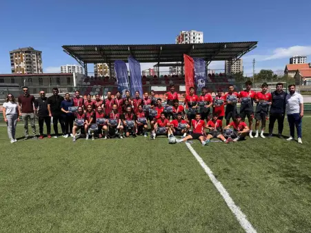 Sokaklar Bizim 5x5 Futbol Turnuvası sonuçlandı