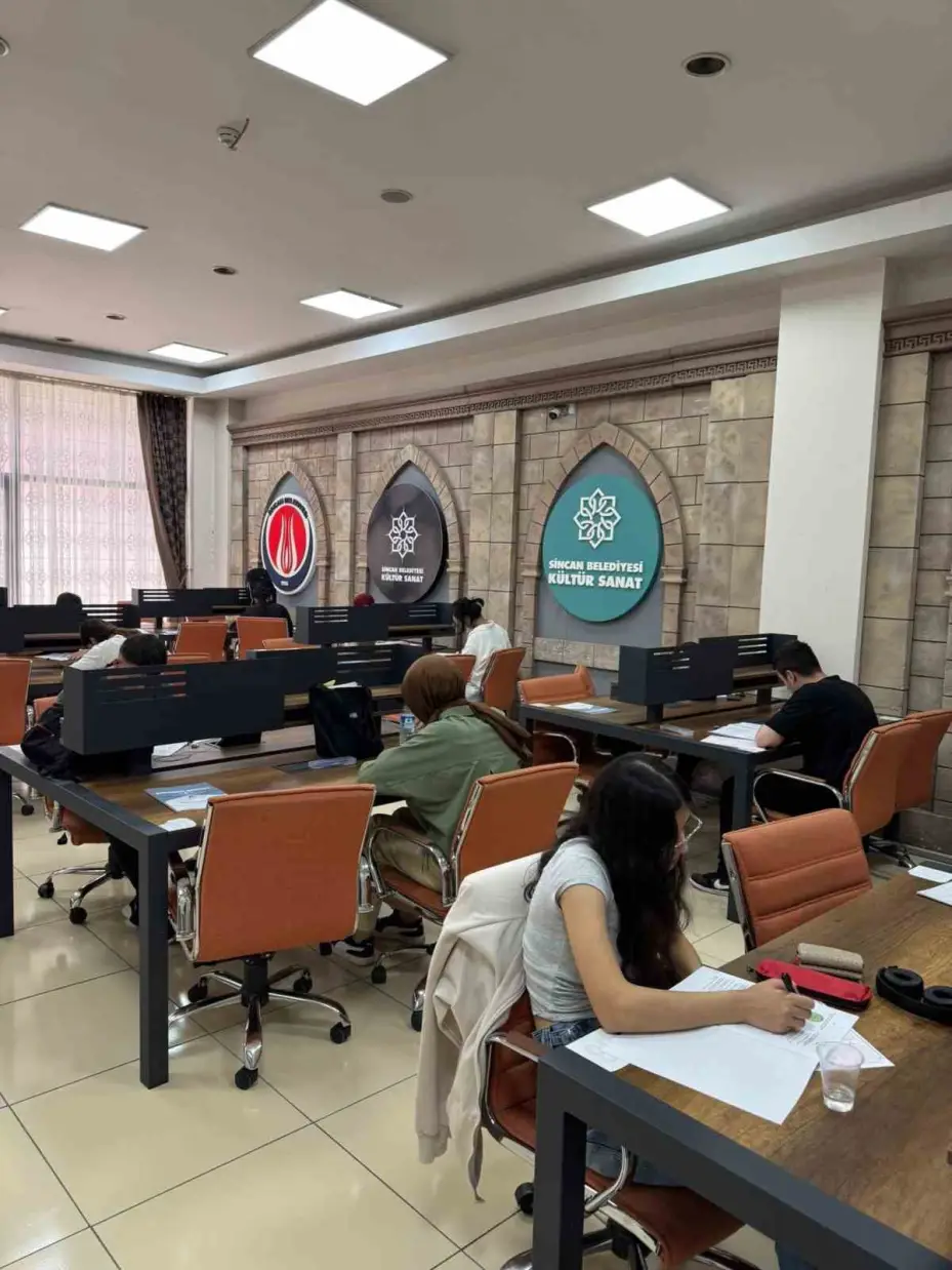 Sincan Millet Kıraathanelerinde AYT deneme sınavı yapıldı
