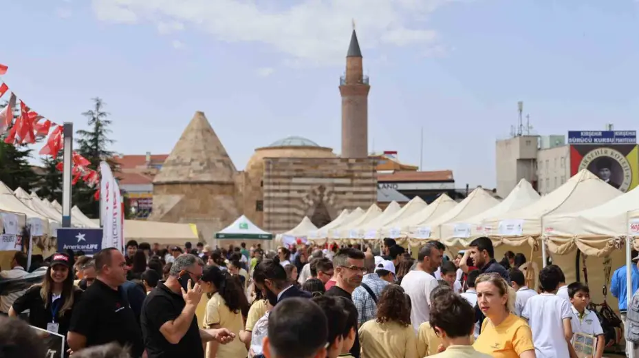 Kırşehir’de Bilim Şenliği yoğun ilgi gördü