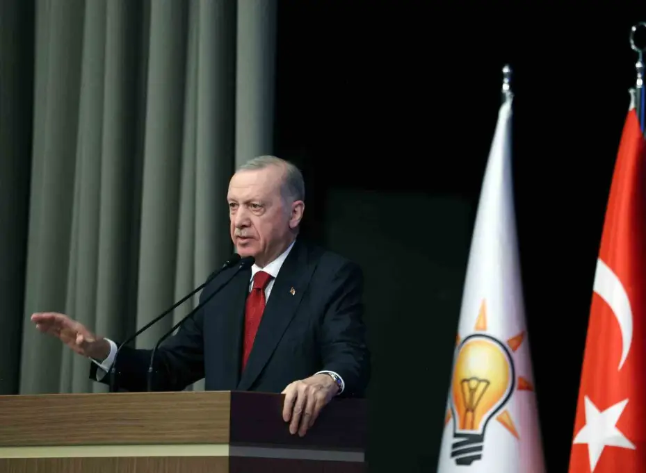 Cumhurbaşkanı Erdoğan: "Yeni anayasayı evrensel ölçüleri yansıtan eksiksiz bir hürriyetler listesi olarak aziz milletimizin ve demokrasimizin envanterine katmakta kararlıyız"