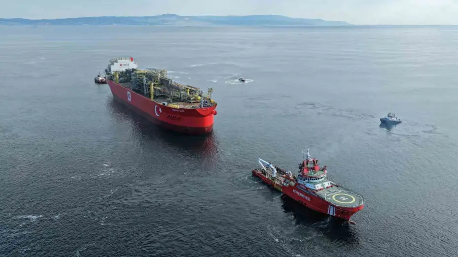 Türkiye’nin ilk yüzer üretim platformu "Osman Gazi" doğal gaz üretimini iki katına çıkaracak