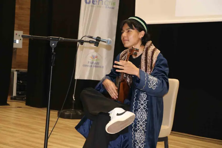 Türk Dünyası’nın kültürel zenginlikleri, Sivas’ta sahnelendi