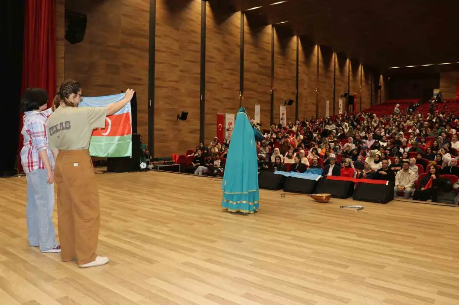 Türk Dünyası’nın kültürel zenginlikleri, Sivas’ta sahnelendi