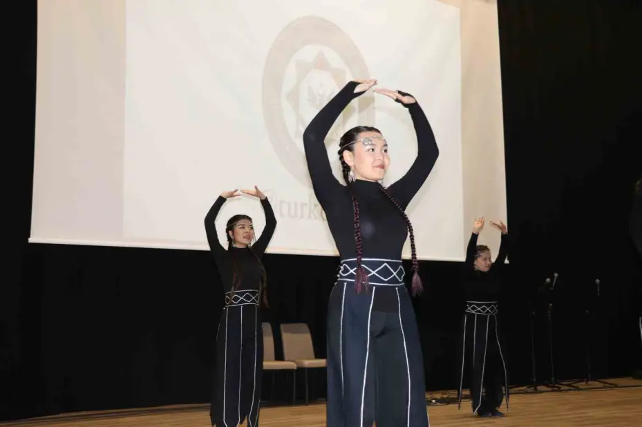 Türk Dünyası’nın kültürel zenginlikleri, Sivas’ta sahnelendi