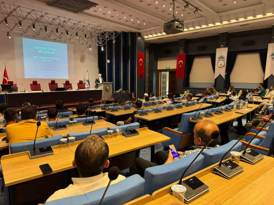 Büyükşehirden ‘Vektör Zararlılarla Mücadele’ konulu önemli seminer