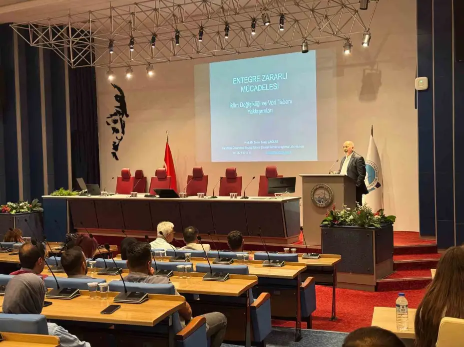 Büyükşehirden ‘Vektör Zararlılarla Mücadele’ konulu önemli seminer