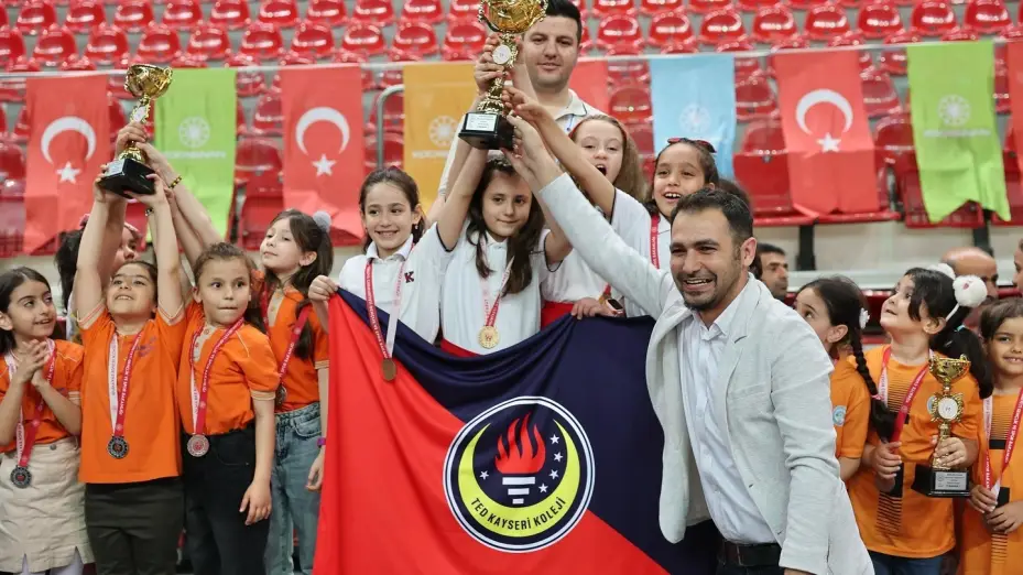 Başkan Çolakbayrakdar: "Kayseri’yi satrançta da marka şehir yapmak için çalışıyoruz"