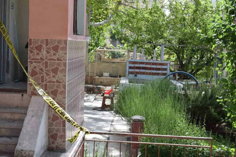 Karaman’da havuza düşen 3 yaşındaki çocuk yaşam mücadelesi veriyor