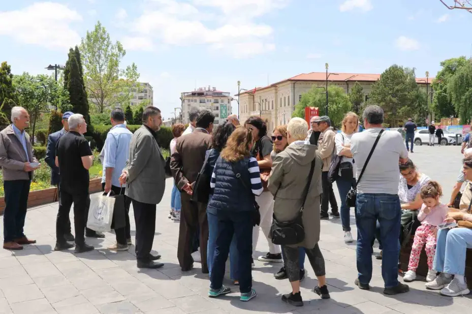 Sivas’ta bir kişinin öldüğü maden kazası protesto edildi