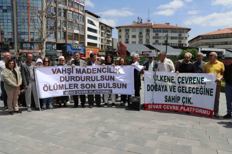 Sivas’ta bir kişinin öldüğü maden kazası protesto edildi