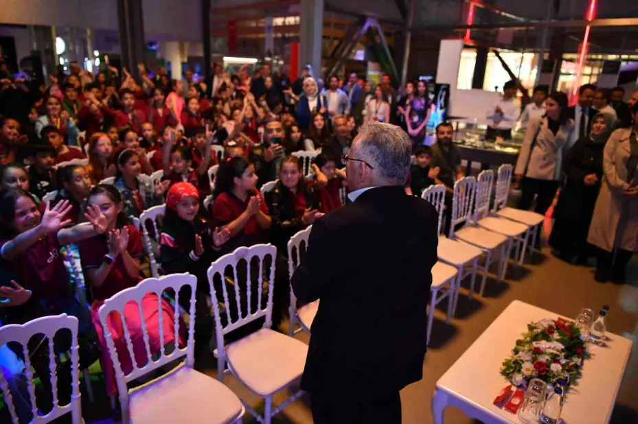 Başkan Büyükkılıç’tan bilime ve tarihe iz bırakan açılış
