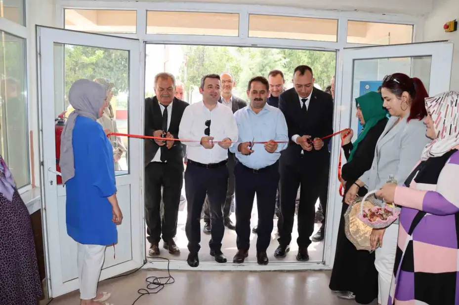 Günyüzü Halk Eğitim Müdürlüğünde yıl sonu sergisi