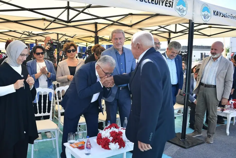 Başkan Büyükkılıç’tan Alzheimer’a özel sağlık yatırımı: İnşaatta son aşamaya gelindi