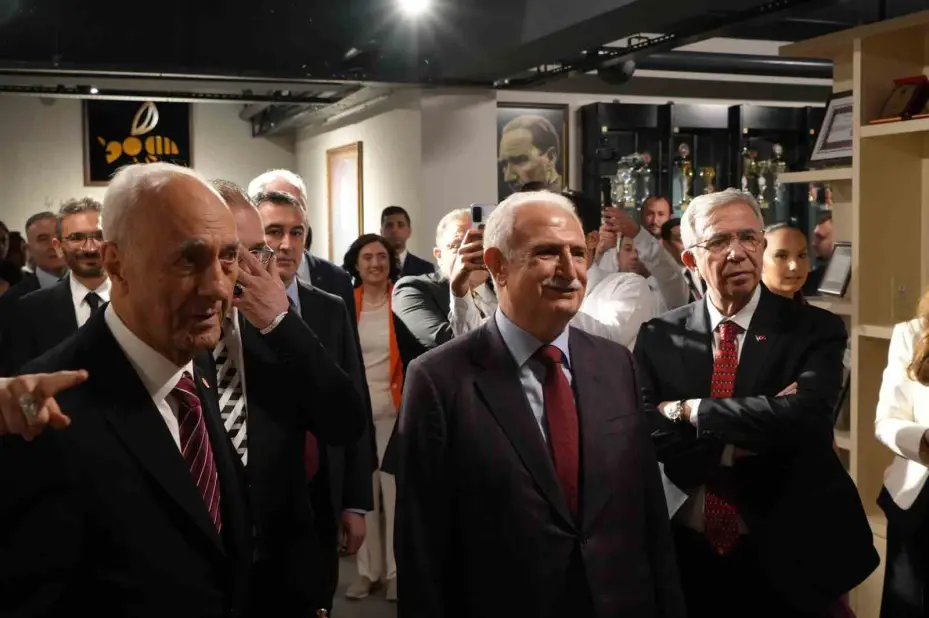 Arı Kültür Sanat Merkezi sanatseverlerin hizmetine açıldı