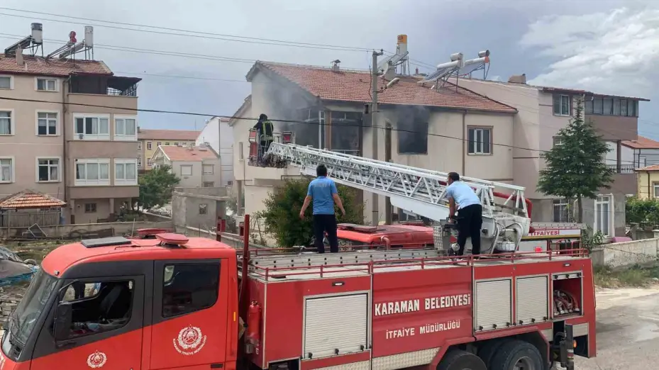 Karaman’da boşandığı eşi ile tartışan öfkeli koca bezinle evini yaktı