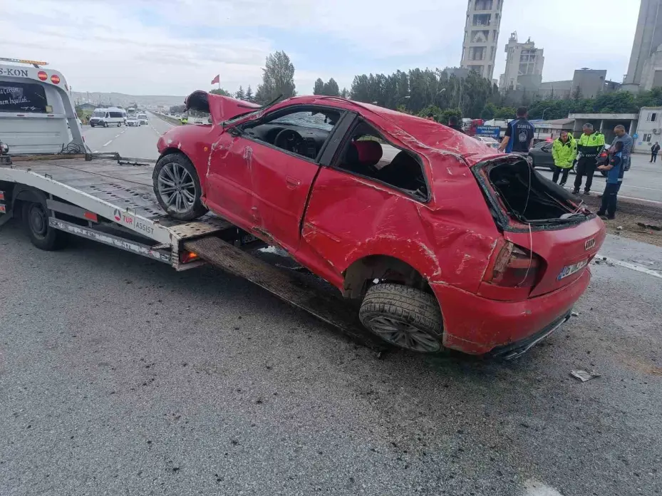 Düğününde çıkan kavgayla gündeme gelen damat trafik kazasında yaralandı