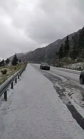 Konya-Antalya karayolunda dolu yağışı etkili oldu
