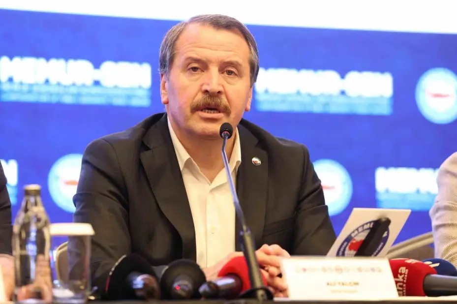 Memur-Sen Genel Başkanı Yalçın: "Beş hizmet kolumuzu ilgilendiren koruyucu giyim kazanımımız birçok kurumda verilemiyor"