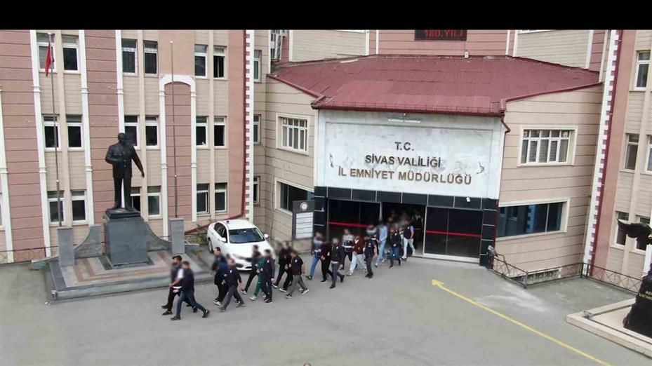 Sivas merkezli 4 ilde yaşa dışı bahis operasyonu: 7 kişi tutuklandı