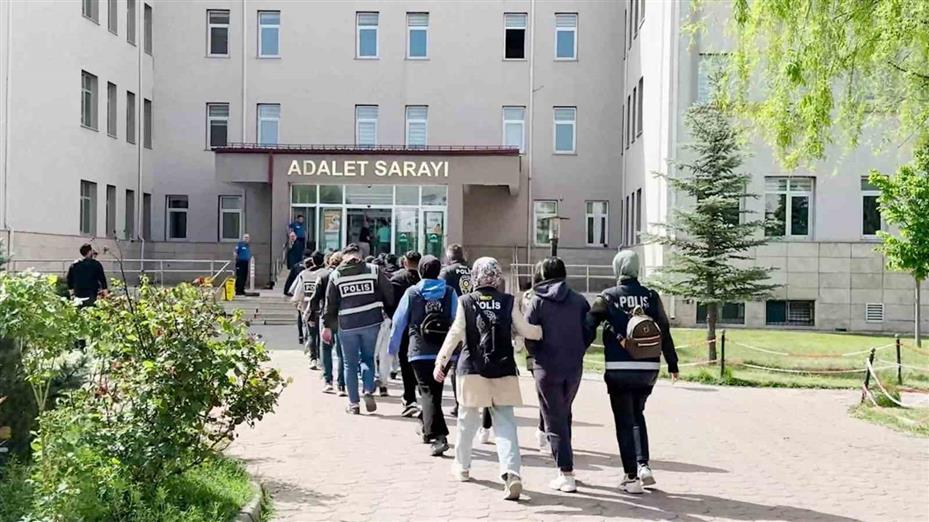 Sivas merkezli 4 ilde yaşa dışı bahis operasyonu: 7 kişi tutuklandı