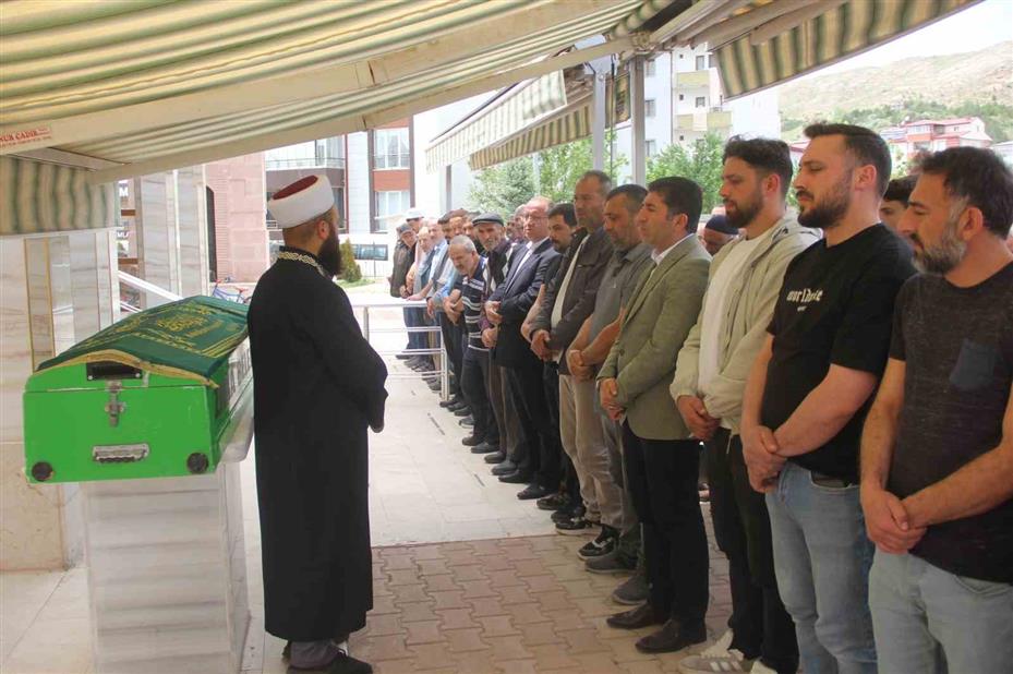 Sivas’ta rahatsızlanan ilkokul öğrencisi hayatını kaybetti