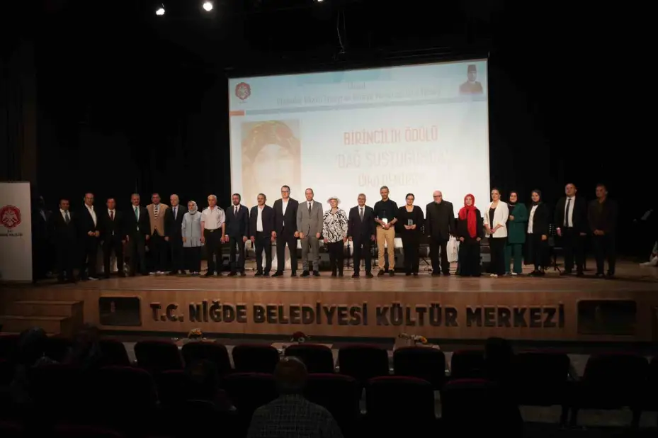 Niğde’de Tepeyran’a vefa: Ödül töreni ve kitap tanıtımı bir arada gerçekleşti