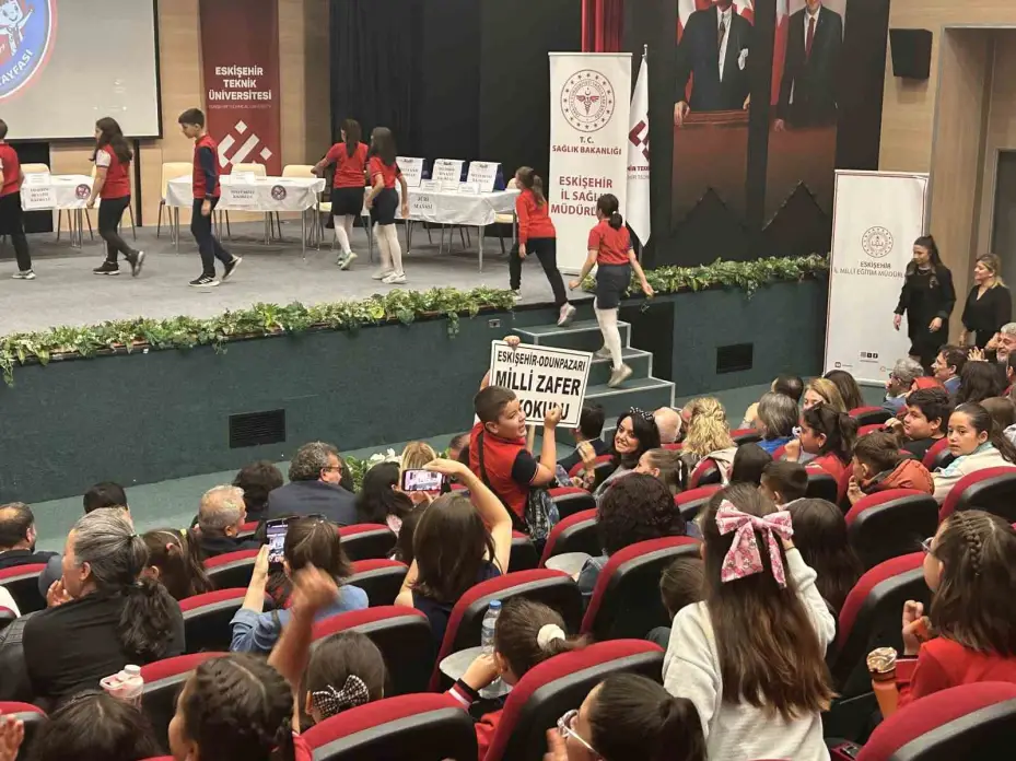Halk Sağlığı Bilgi Yarışması Finali’nde minikler hem yarıştı, hem de öğrendi