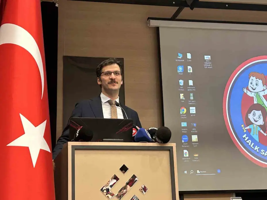 Halk Sağlığı Bilgi Yarışması Finali’nde minikler hem yarıştı, hem de öğrendi