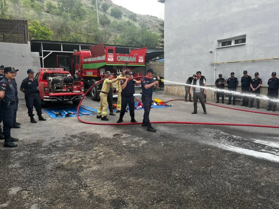 Jandarma Komutanlığı personeline yangın eğitimi verildi