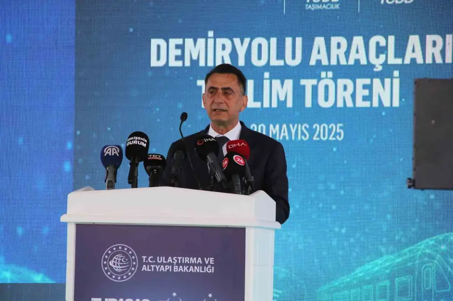 Bakan Uraloğlu, TÜRASAŞ Araç Teslim Töreni’ne katıldı