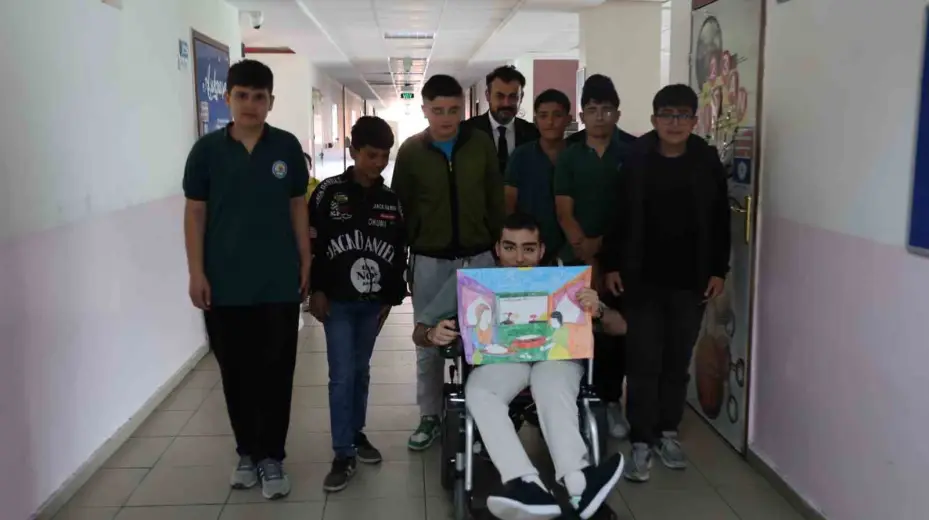 Kooperatifçiliği anlattığı resimle gönüllerde taht kurdu