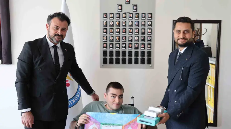 Kooperatifçiliği anlattığı resimle gönüllerde taht kurdu