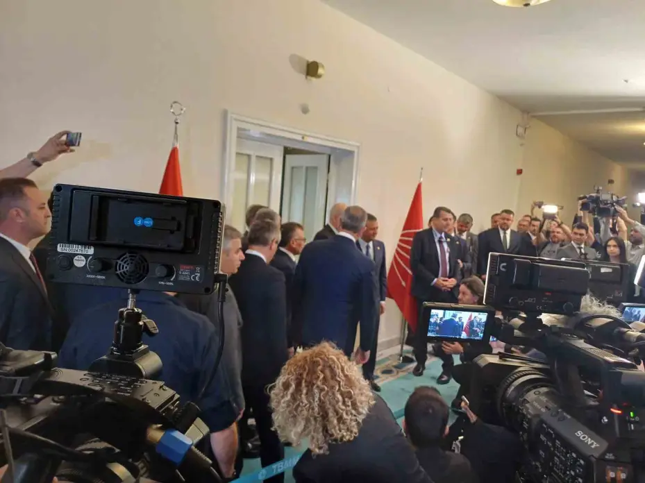 TBMM Başkanı Kurtulmuş CHP’yi ziyaret etti