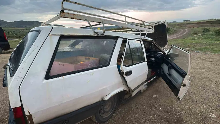 Ankara’da iki araç kafa kafaya çarpıştı: 1 ölü, 1 yaralı