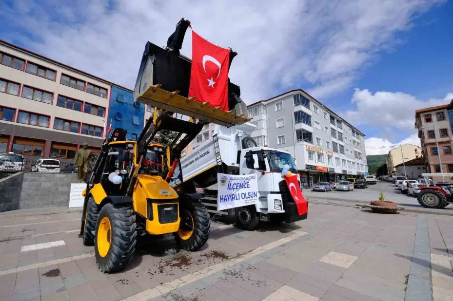 Akdağmadeni Belediyesi araç parkına 11 milyon liralık takviye