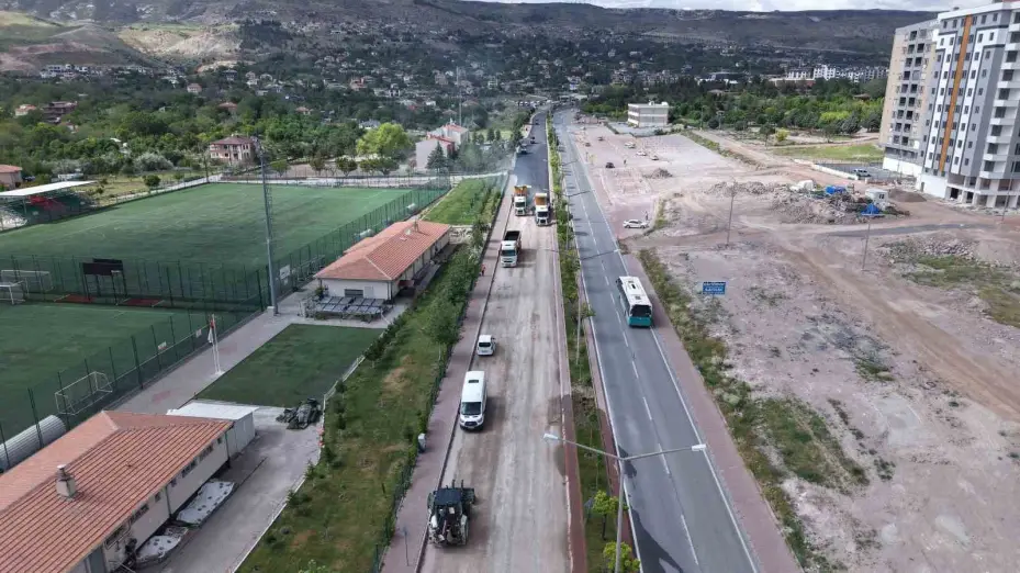 Büyükşehirin Erkilet’teki 36 milyon TL’lik yol yenileme çalışması başladı