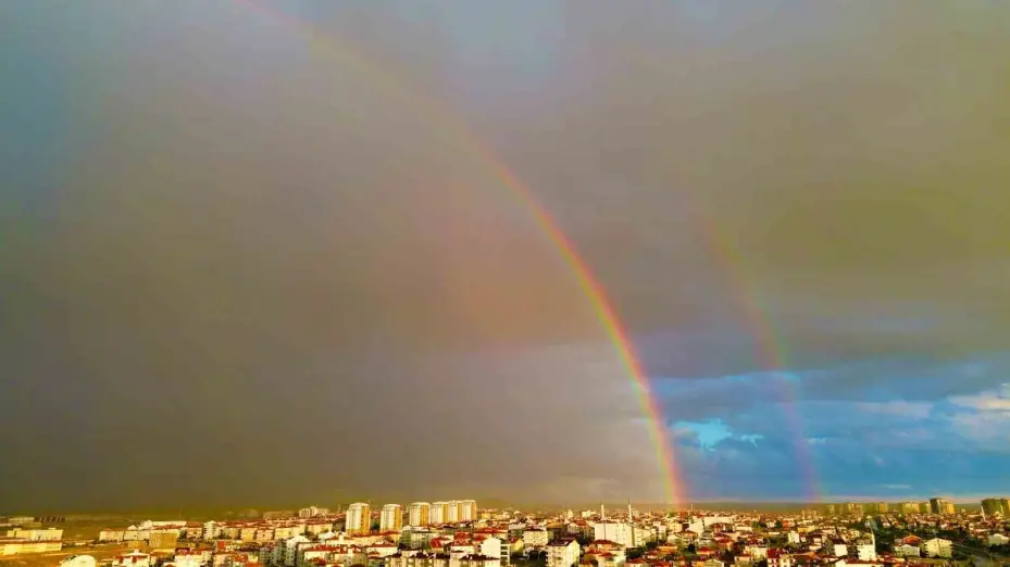 Karaman’da sağanak yağış sonrası gökkuşağı şöleni