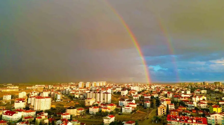 Karaman’da sağanak yağış sonrası gökkuşağı şöleni