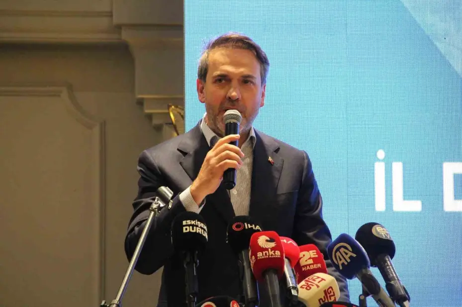 Bakan Bayraktar: "Akkuyu’da dünyanın en büyük nükleer enerji şantiyesi yatırımı devam ediyor"