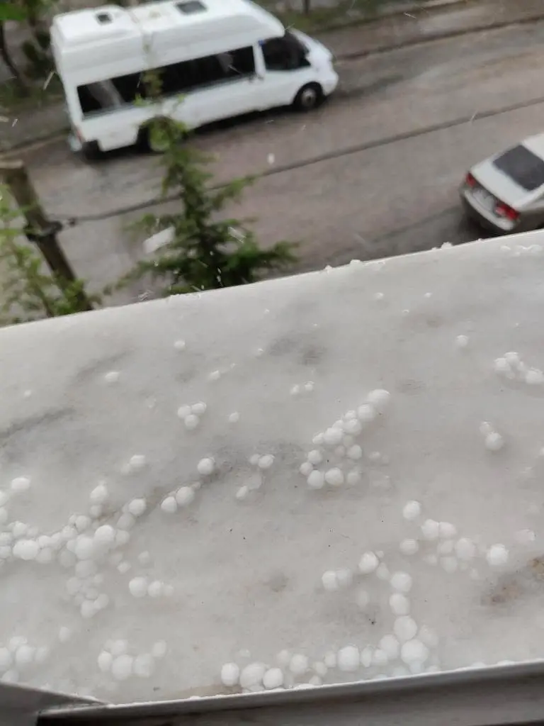 Başkent’te dolu yağışı