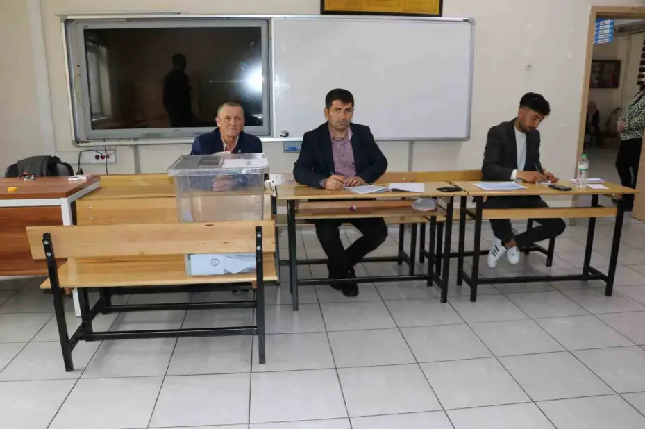 Sivas’ta muhtarlık için yeniden sandığa gidildi